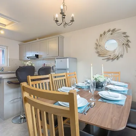 Town Square Townhouse - Location In Holiday home Galway