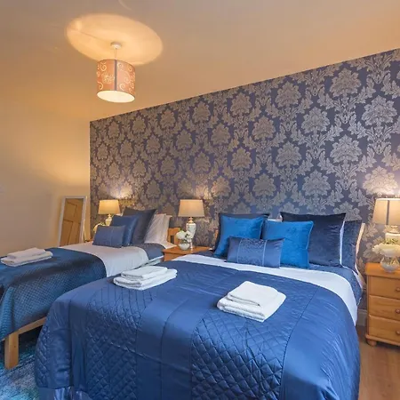 Town Square Townhouse - Location In *