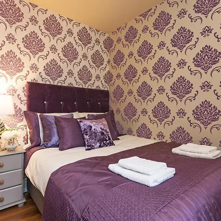 Town Square Townhouse - Location In *